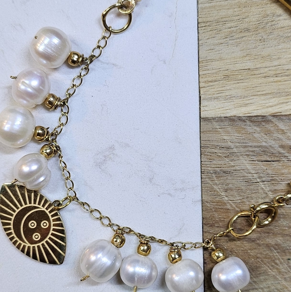 Gold filled bracelet natural pearls